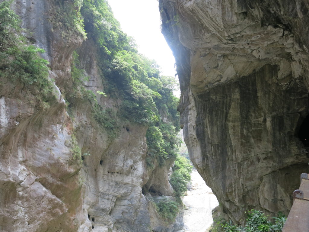 Taroko National Park: Swallow Grotto 燕子口