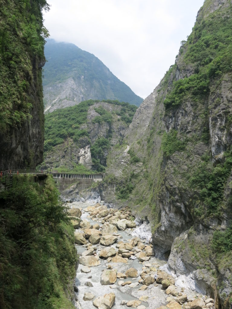 Taroko National Park: Swallow Grotto 燕子口
