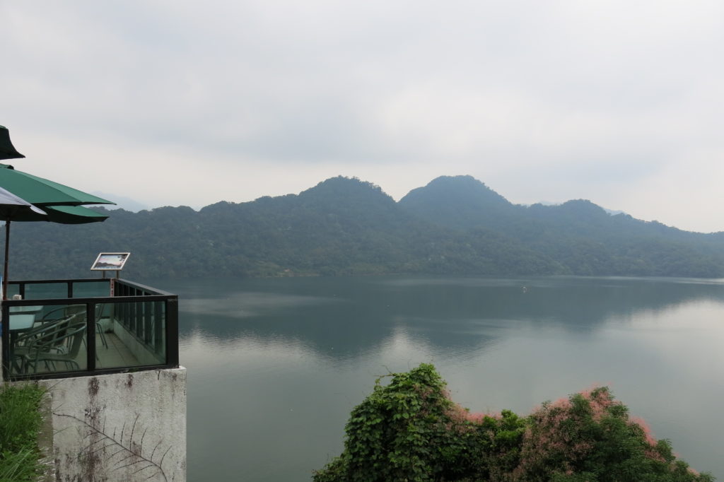 Taoyuan city attractions: Dasi Lakside Coffee 大溪湖畔咖啡