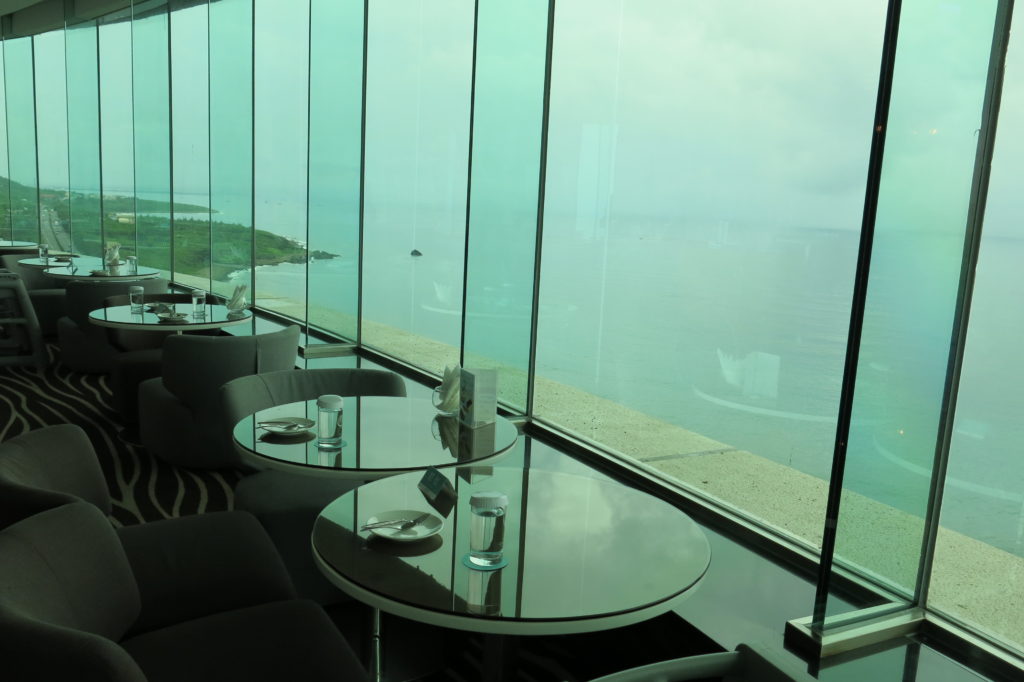 Places to stay in Kenting: UFO H RESORT 墾丁H 會館