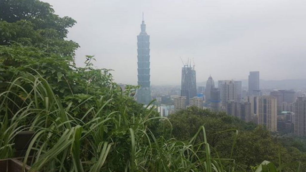 Elephant mountain Taipei 101