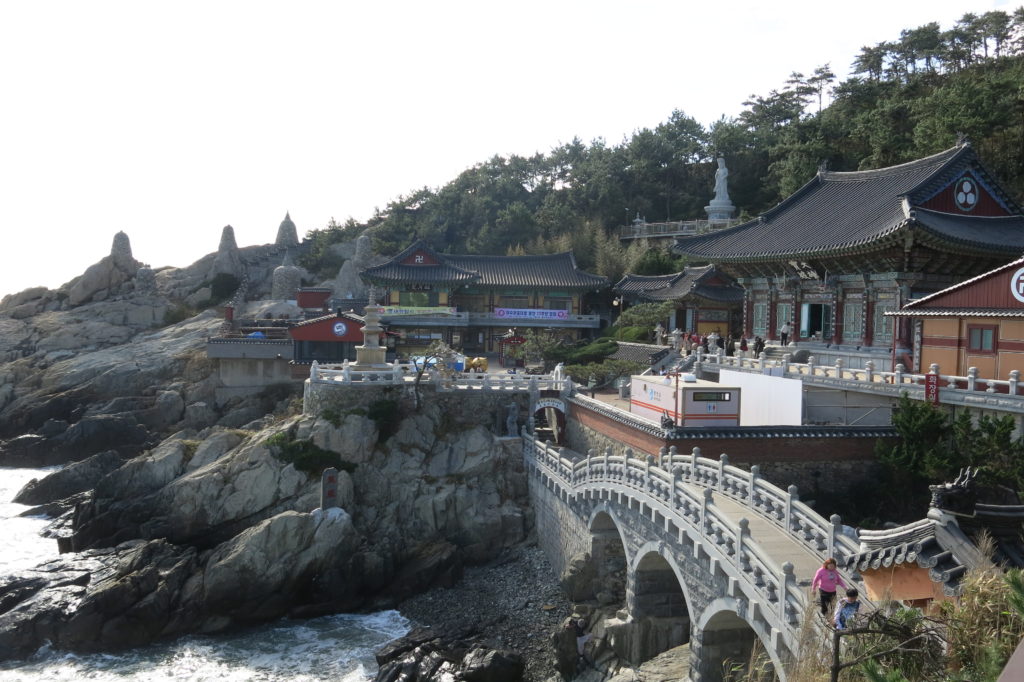 Busan most Scenic Temple: Haedong yonggungsa temple 해동 용궁사