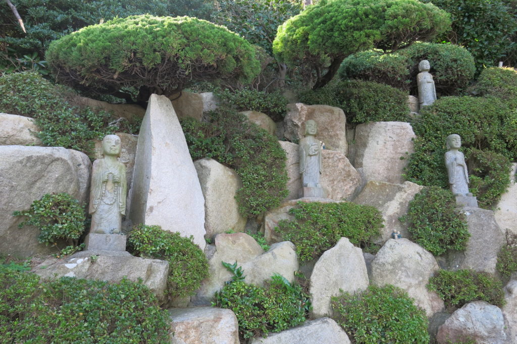 Busan most Scenic Temple: Haedong yonggungsa temple 해동 용궁사