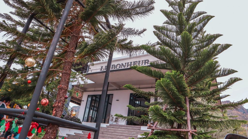Le Bonheur cafe