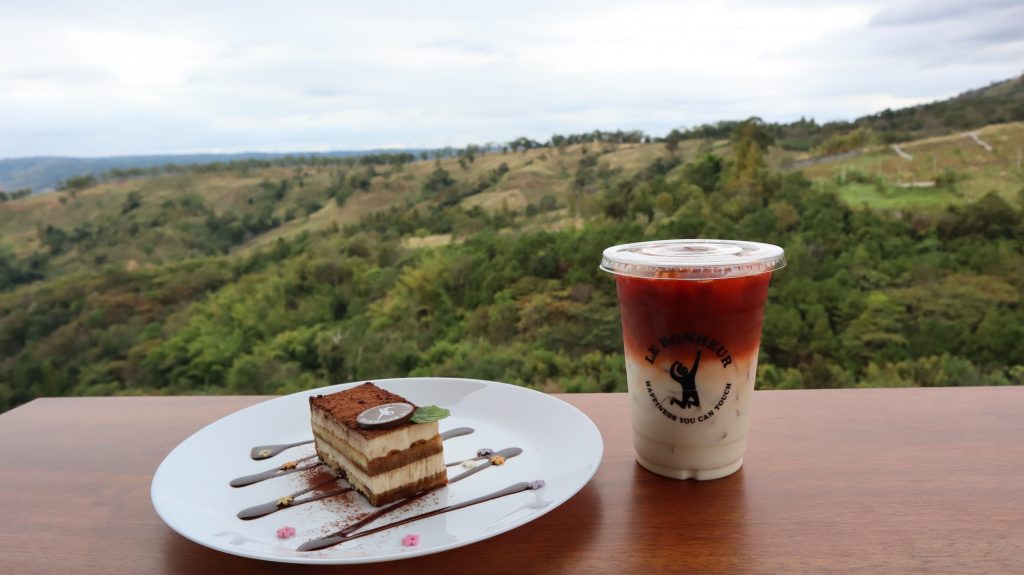 Le Bonheur cafe