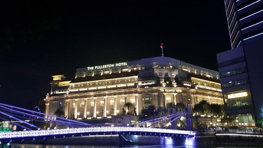 Free things to do in Singapore: Night view at Singapore River