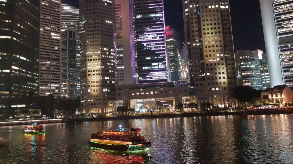 Free things to do in Singapore: Night view at Singapore River