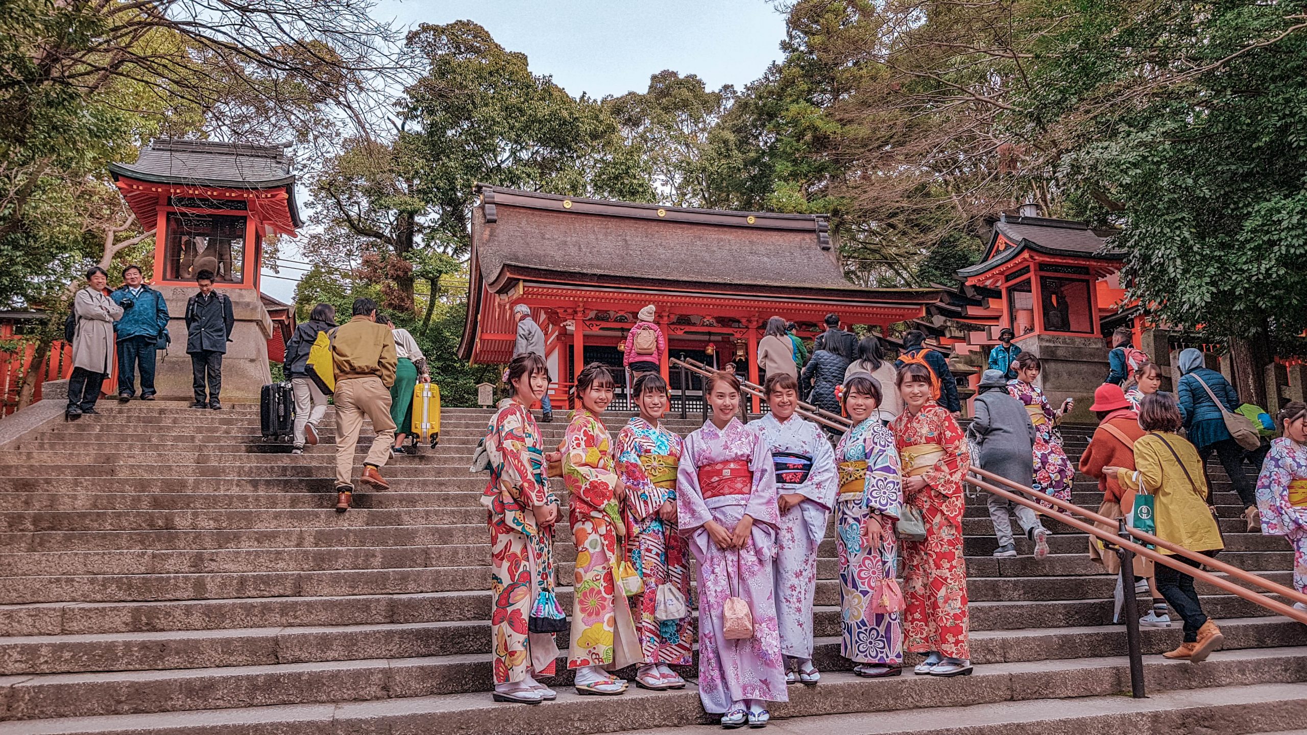 Kyoto one day itinerary: Torii gates at Fushimi Inari 