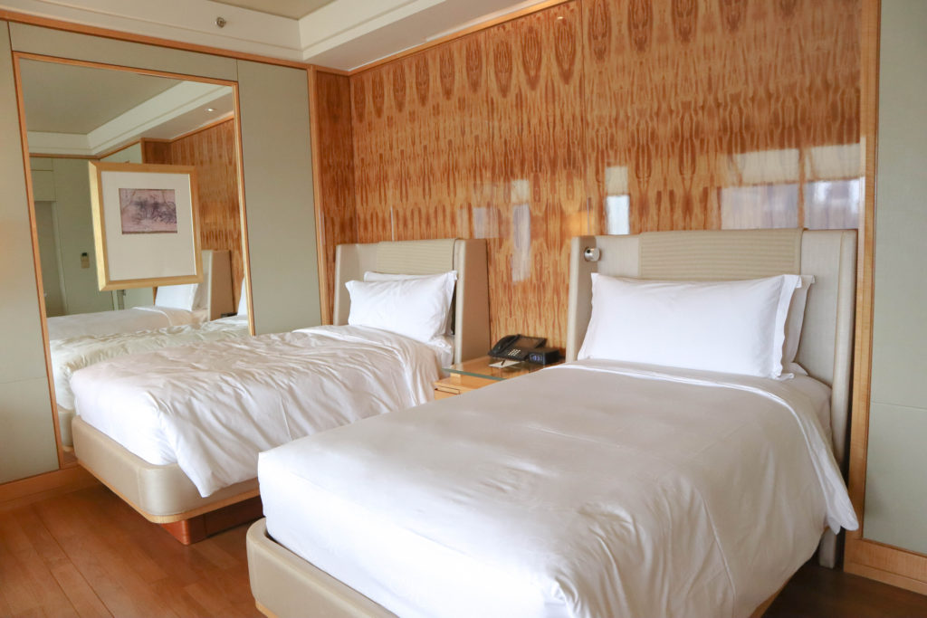 Ritz Carlton Singapore deluxe Marina room 