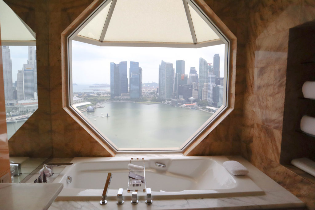Ritz Carlton Singapore bathroom