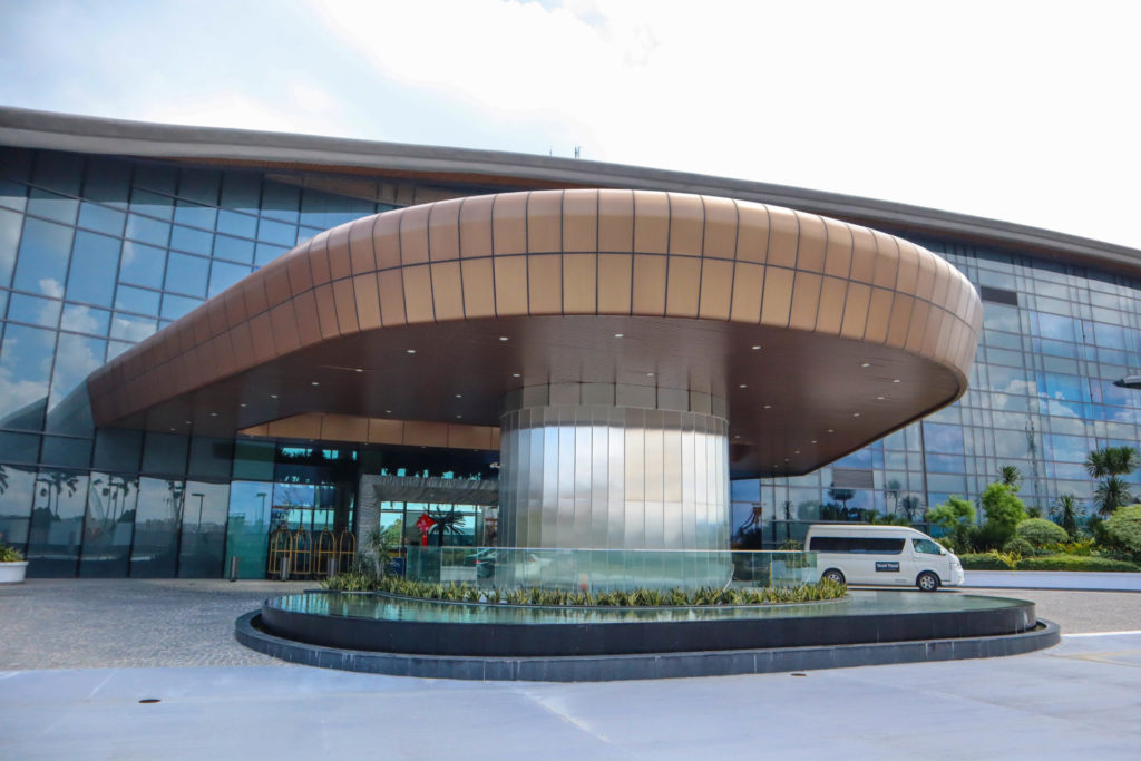 Dusit Thani Laguna Singapore Hotel Review