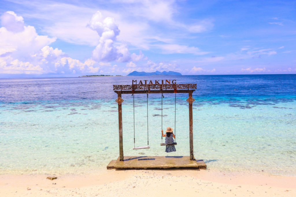 Things to do in Semporna: Visit Mataking Love Swing